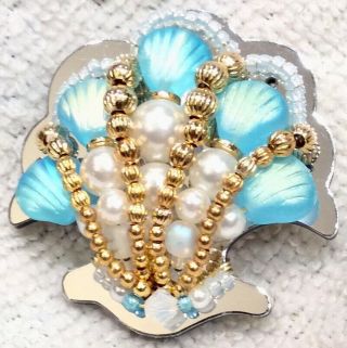 Vintage Rare Liztech 2009 Clam Muscle Sea Shell Blue Designer Brooch Pin