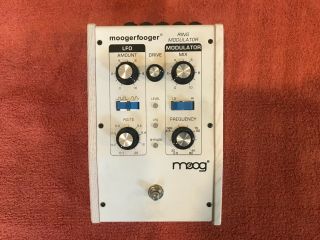 Moog Moogerfooger Mf - 102 Ring Modulator - Rare White Finish