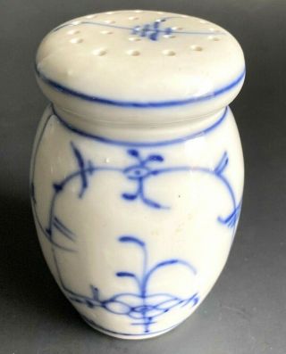 Chinese Antique/vintage Porcelain Blue And White Salt Or Pepper Shaker