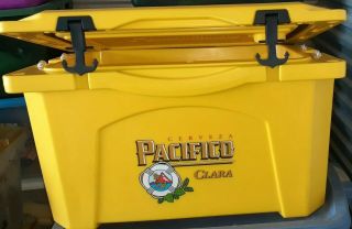 Rare Pacifico Clara Cerveza Pirate Chest Treasure Cooler Man Cave