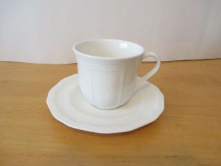 Mikasa Antique White Cup And Saucer Set Of 4