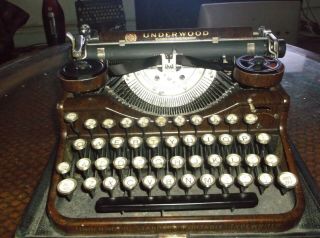 Rare 1930s Woodgrain Underwood 4 Bank Vintage Typewriter Glass Keytops