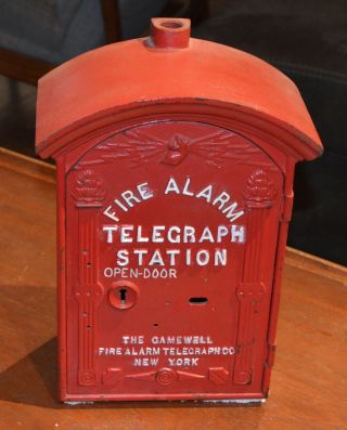 RARE ANTIQUE CURVED TOP CAST IRON GAMEWELL FIRE ALARM TELEGRAPH STATION BOX 2