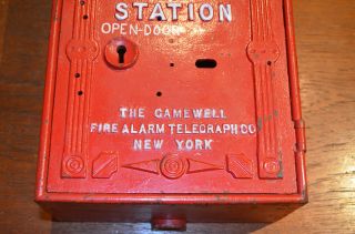 RARE ANTIQUE CURVED TOP CAST IRON GAMEWELL FIRE ALARM TELEGRAPH STATION BOX 5