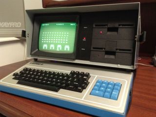 Very Rare Vintage Kaypro Ii Portable Computer System & Manuals Disks