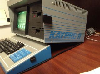 Very Rare Vintage KayPro II Portable Computer System & Manuals Disks 3