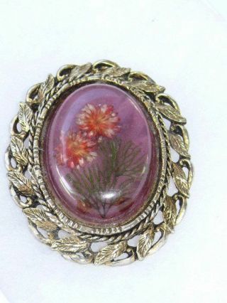 Vintage Dried Flowers Set In Resin/lucite Antiqued Goldtone Cameo Brooch Pendant