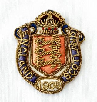 Rare Silk & Gold Braid Fa Councillors Football Badge.  England V Scotland 1906.