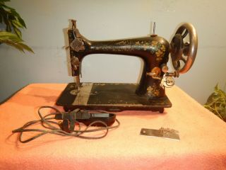 Antique Singer Model 127 Fiddle Base Treadle Sewing Machine Rose Pattern W/light