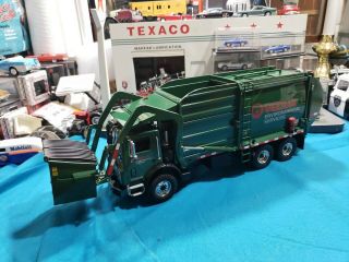 FIRST GEAR MACK VEOLIA ENVIRONMENTAL SERVICES GARBAGE TRUCK 1:34 19 - 3617 RARE 3