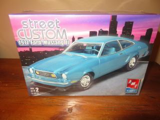 Amt 1977 Ford Mustang Ii 1/25
