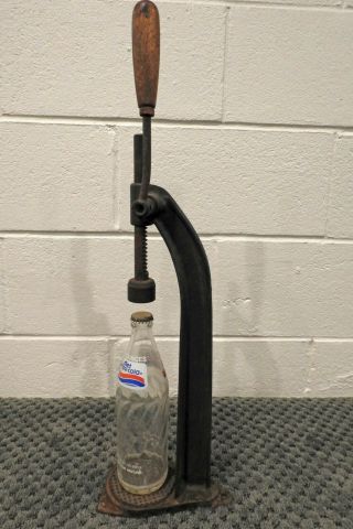 Antique Supreme C Homebrew Bottle Capper Press Cast Iron Wine Tool Stand