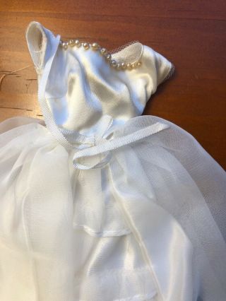 Vintage BARBIE - BRIDE ' S DREAM 947 White Satin Wedding Dress Gown 3