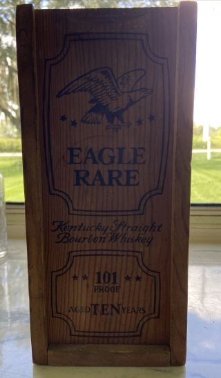 Vintage Eagle Rare Kentucky Bourbon Whiskey 101 Proof Wood Slide Lid Box