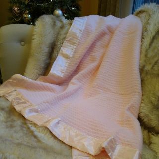 Vtg Waffle Weave Blanket Pink Acrylic Satin Nylon Trim 35”x 50”