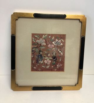Vintage Framed Chinese Embroidery On Silk Floral Detail Hanging Wall Frame