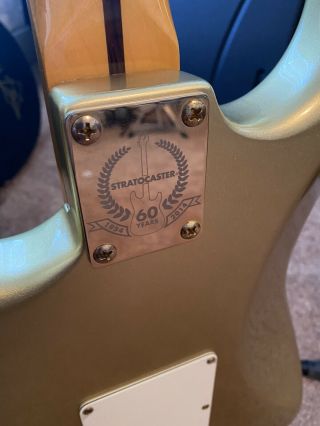 2014 Fender Squier 60th Stratocaster Aztec Gold W/ Fender 60th Gig bag RARE 2
