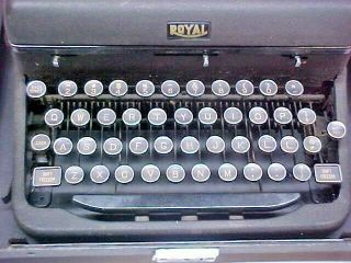 Antique Royal Portable Typewriter & Case Or Just Key Tops