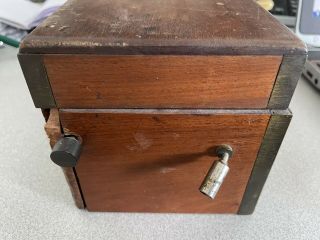 Antique Medicine Davis & Kidders Patent Magneto Electric Machine NR 3