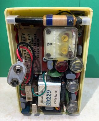 Vintage Rare Sony TR - 63 Transistor Radio Yellow and Red 6