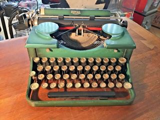 Rare Vintage 1930’s Royal Portable Typewriter W/kelly Green Antique Glass Keys