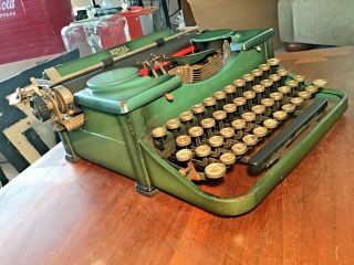 RARE Vintage 1930’s Royal PORTABLE Typewriter w/Kelly Green Antique Glass Keys 3