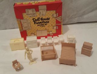 Marx Doll House Furniture 12 Kitchen & Bed Room Items Canada 1950’s Vintage