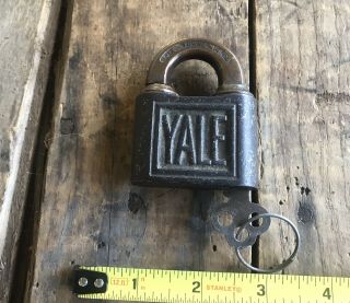 Antique YALE BRASS LOCK Yale & Towne Mfg.  Co.  Stamford,  Conn USA Key 2