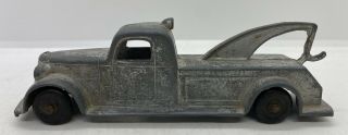Antique Vintage 1930’s Tootsietoy Die Cast Metal Wrecker Old Toy Tow Truck