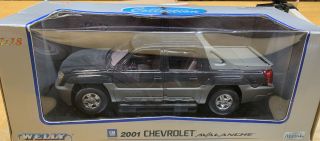 Welly 2001 Chevrolet Avalanche 1:18 Diecast Car Black Rare