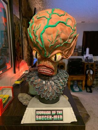 Invasion Of The Saucer Men Bust Model Great Paint Job Ready To Display Rare