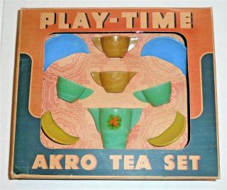 Akro Agate Raised Daisy Rare 9 Piece Box Set - W/rare Int.  Panel Creamer