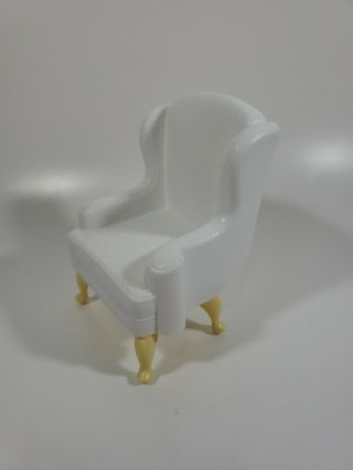 Vintage 1996 Mattel Barbie White Wingback Chair Textured Surface Plastic 2