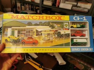 Matchbox Lesney Service Station Gift Set G - 1 With Rare Red Fiat Mib