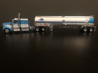 Dcp 31572 Rare 1:64 Scale Kenworth W - 900 W/fuel Tank Trailer For Air Fuel