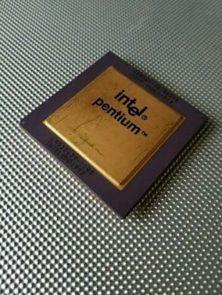 Vintage Rare Intel Pentium 60 Mhz A80501 - 60 Socket 4 Sx948 Gold Cpu Processor