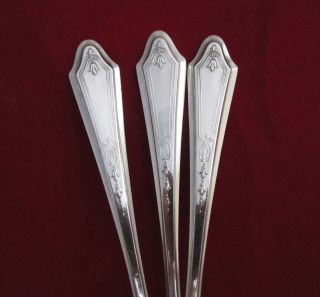 3 Vintage Oneida Tudor Plate DUCHESS Silverplate Round Bullion Soup Spoons 4 - 7/8 3