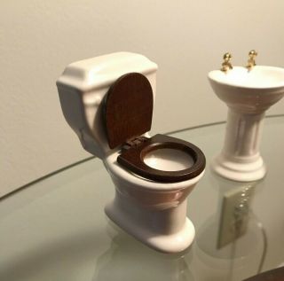 Vintage Doll House Miniature Bathroom Set: Toilet,  Sink,  Tub,  ExcellentCondition 3