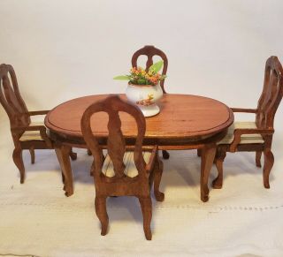 Dollhouse Miniature 1:12 Vintage Oval Table With Four Chairs