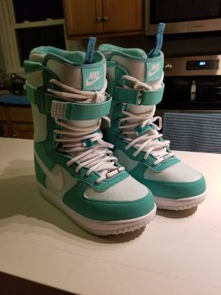 Women’s Nike Zoom Force 1 Snowboard Boots.  Rare Color Size 8.  5.  Sb Dunk Euc