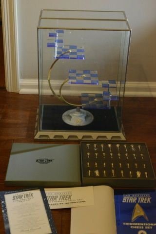1994 Franklin Star Trek 3d Chess Set With Rare Glass Display Case