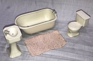 Vintage Dollhouse Miniature Ceramic Bathroom Set Bathtub Toilet Sink Rug 1/12