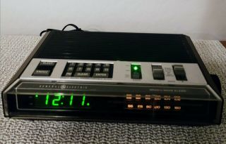 Vintage Ge General Electric Am/fm Alarm Clock Radio Model 7 - 4800a