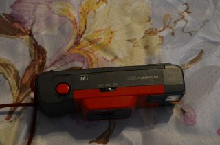 Rare Canon Red Snappy 20 35mm Camera 2