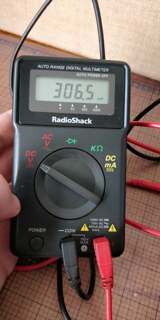 Radio Shack Auto - Range Digital Multimeter 22 - 803 With Leads -
