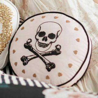 Rare Emily & Merritt Pink Pirate Skull Pillow Gold Dot Round Pottery Barn 16 "