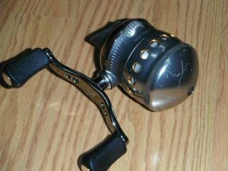 Exc Zebco Delta Zd2 Closed Face Fishing Reel Rare Model No Major Issues