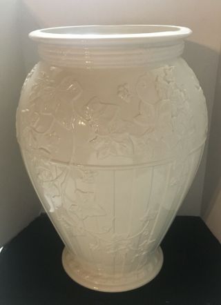 60 Off Gigantic Extremely Rare Wedgwood 12” Tall Glazed Cream Vase Huge