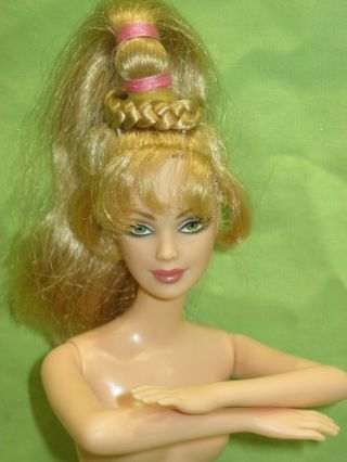 Rare Barbie Loves Pop Culture 29913 I Dream Of Jeannie Barbara Eden Nude Doll