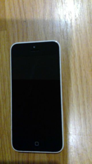 Locked Rare Ios 7 Apple Iphone 5c A1532 16gb White